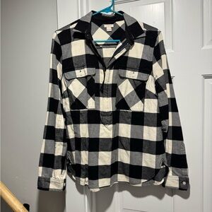 Banana Republic Black and White Plaid Button-Up Shirt Fall Flannel
